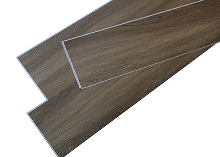 Dimensi Lantai Papan Tahan Air Anti Sliping Vinyl Stabil Dengan Sistem Klik Unilin